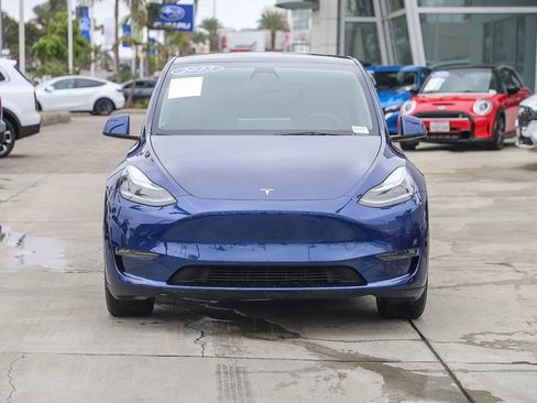 Used 2023 Tesla Model Y Long Range AWD/4WD image 2