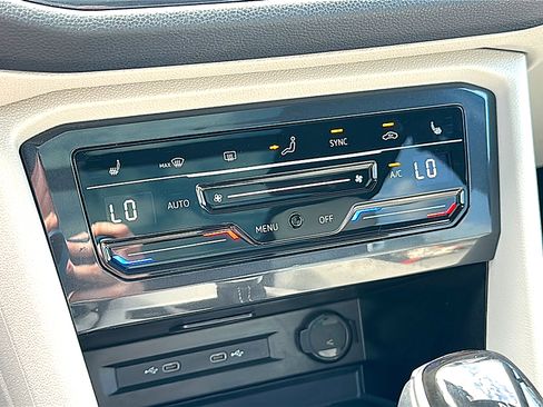 Used 2024 Volkswagen Tiguan SE R-Line w/ MDO Package, Three-Row FWD image 35