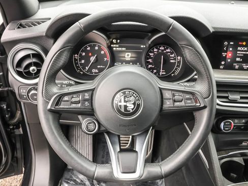 Used 2023 Alfa Romeo Stelvio Ti image 20
