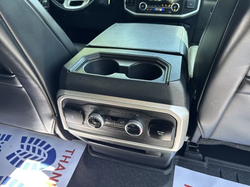 Used 2022 Ford Expedition XLT AWD/4WD image 13