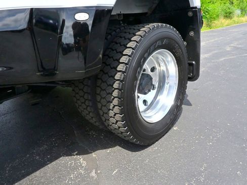 Used 2020 Ford F450 Platinum w/ FX4 Off-Road Package image 17