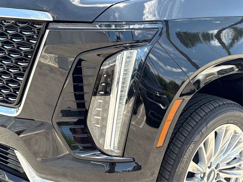 New 2026 Cadillac Escalade Luxury w/ Touring Package AWD/4WD image 14