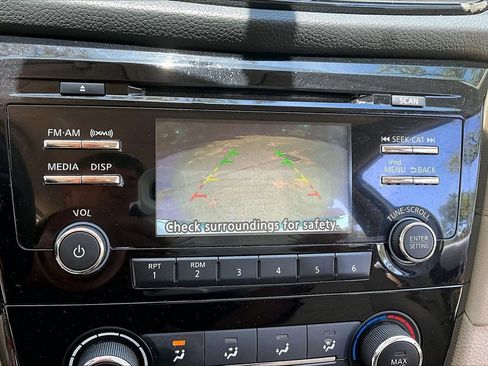 Used 2017 Nissan Rogue S w/ S Appearance Package image 13