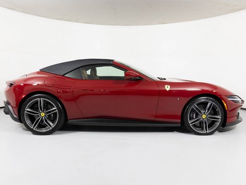 Used 2024 Ferrari Roma Spider image 20