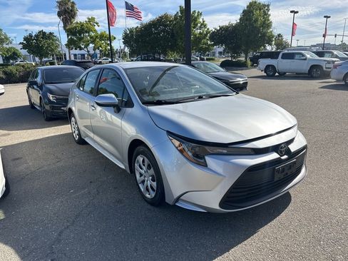 Used 2024 Toyota Corolla LE FWD image 1