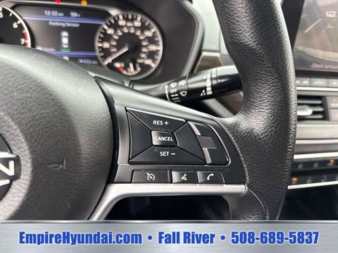 Used 2023 Nissan Altima 2.5 SV FWD image 29