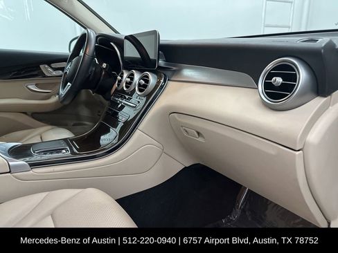 Used 2022 Mercedes-Benz GLC 300 image 23