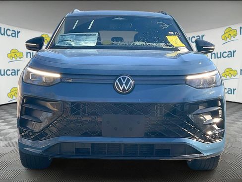 New 2026 Volkswagen Tiguan SE R-Line image 3