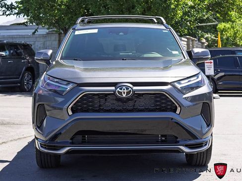 Used 2022 Toyota RAV4 SE w/ Weather & Moonroof Package AWD/4WD image 12