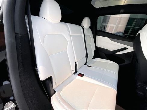Used 2026 Tesla Model Y AWD image 25