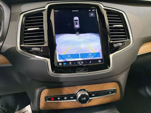 Used 2024 Volvo XC90 B5 Plus image 18