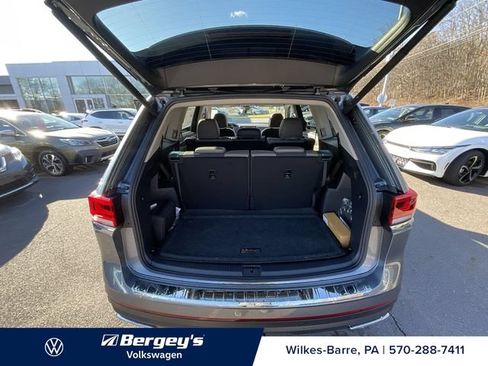 Used 2024 Volkswagen Atlas SEL AWD/4WD image 18