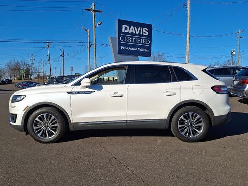 Used 2019 Lincoln Nautilus Select image 7