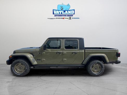 New 2026 Jeep Gladiator Willys AWD/4WD image 2
