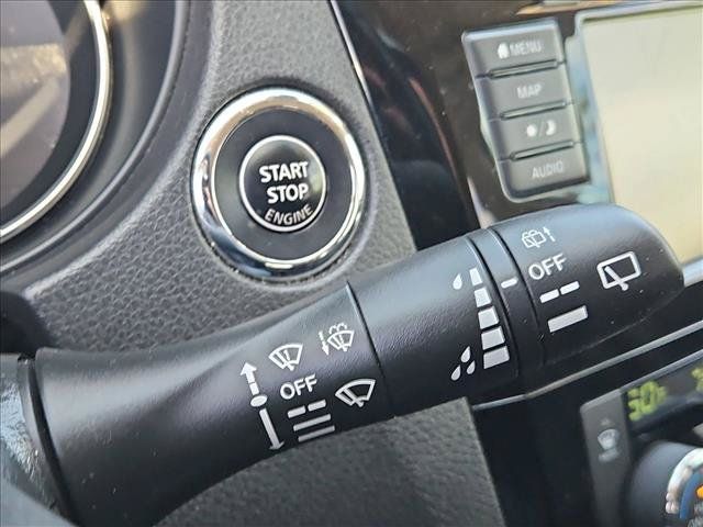 Used 2020 Nissan Rogue SV w/ Premium Package FWD image 16