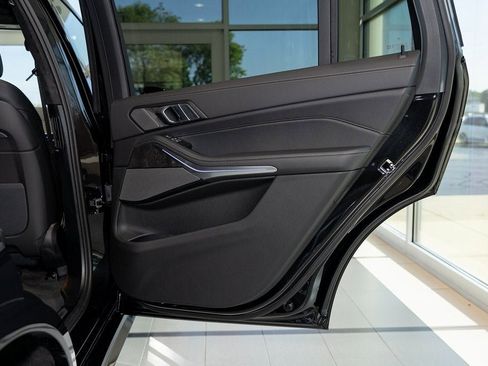 New 2026 BMW X7 xDrive40i w/ M Sport Package image 37