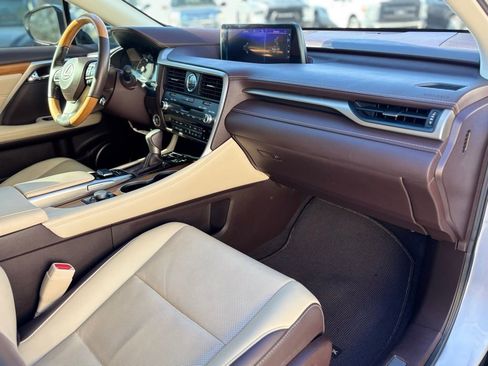 Used 2017 Lexus RX 350 FWD w/ Premium Package image 9