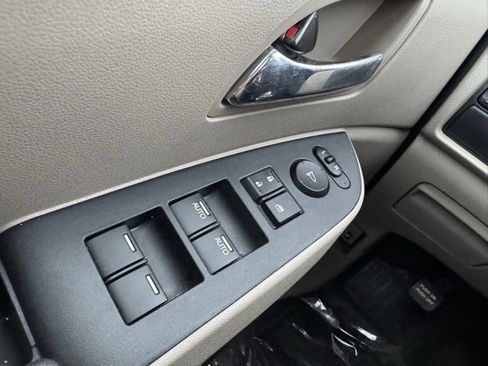 Used 2014 Honda Odyssey EX image 29