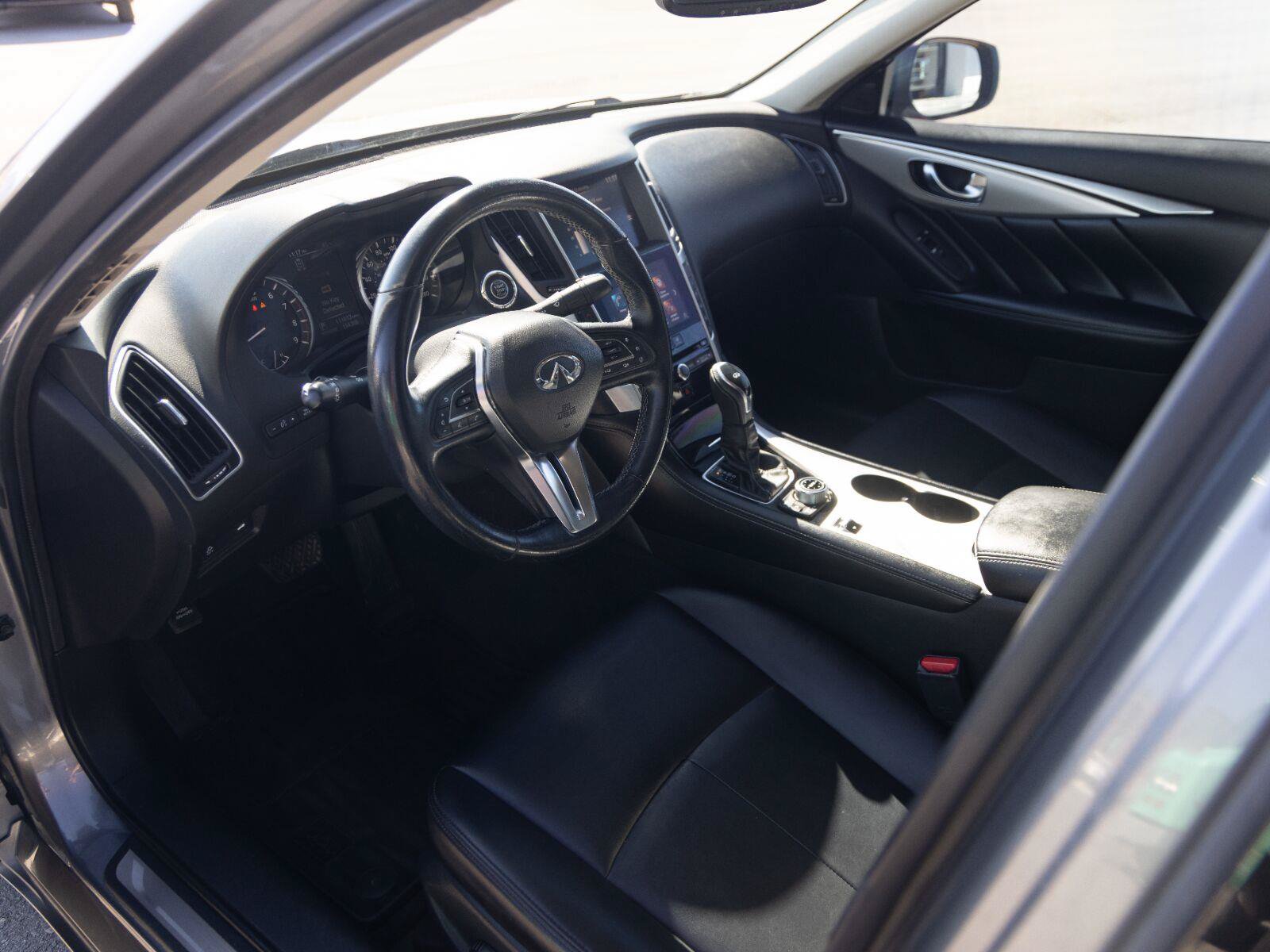 Used 2021 INFINITI Q50 Luxe w/ Cargo Package AWD/4WD image 5