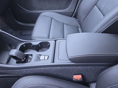 New 2026 Volvo XC40 B5 Core w/ Protection Package image 26