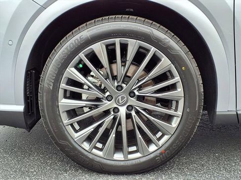 New 2026 Lexus RX 450h AWD image 11