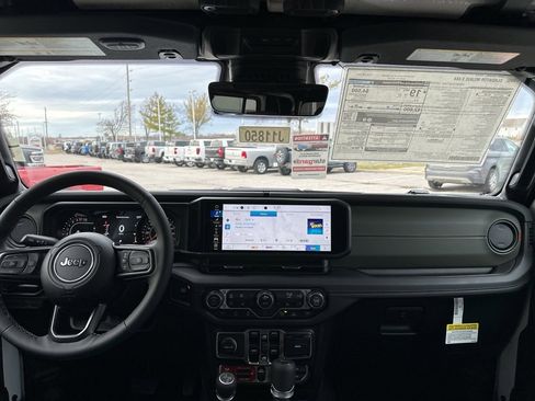 New 2026 Jeep Gladiator Mojave image 2