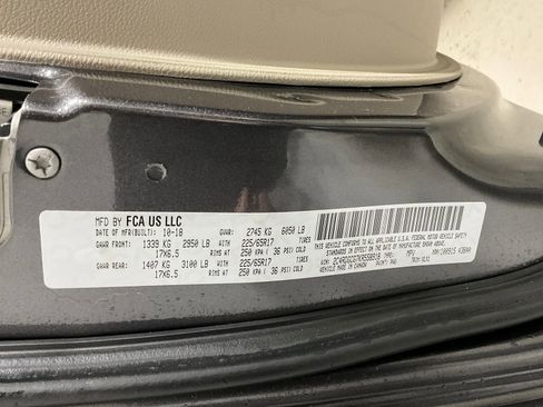 Used 2019 Dodge Grand Caravan SXT image 32