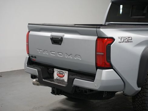 New 2026 Toyota Tacoma TRD Off-Road AWD/4WD image 9