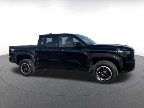 Used 2025 Toyota Tacoma SR image 12