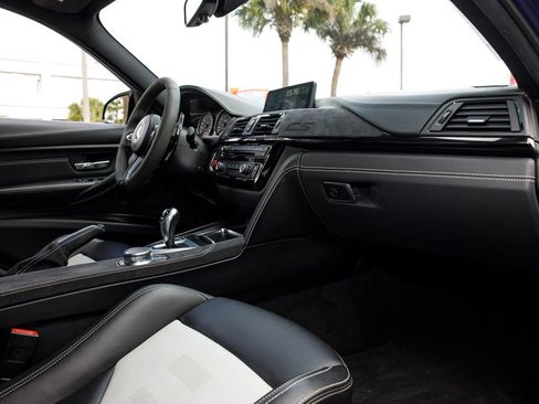 Used 2018 BMW M3 CS w/ Executive Package RWD image 36