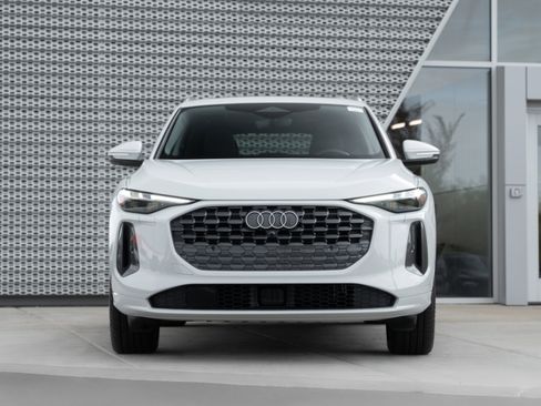 Certified 2025 Audi Q5 Premium Plus w/ Premium Plus image 32