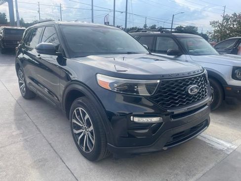 Used 2020 Ford Explorer ST AWD/4WD image 3