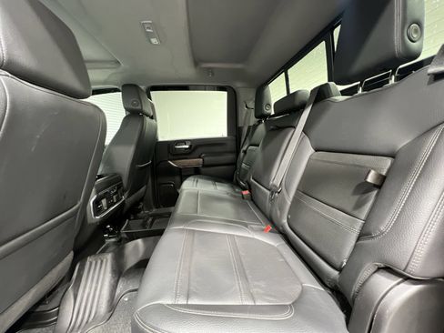 Used 2021 GMC Sierra 2500 Denali w/ Denali Black Diamond Edition AWD/4WD image 23