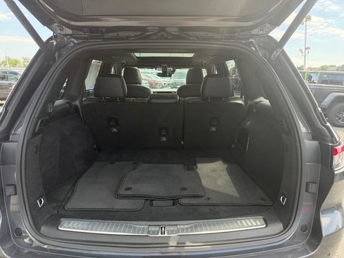 Used 2023 Jeep Grand Cherokee Overland AWD/4WD image 16