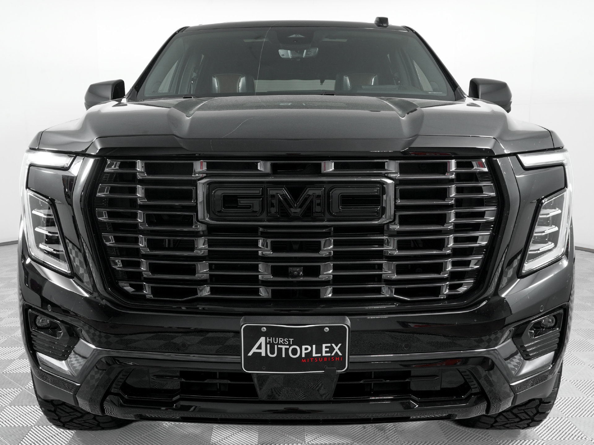 Used 2026 GMC Yukon Denali Ultimate w/ LPO, Floor Liner Package AWD/4WD image 3