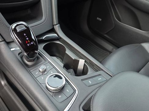 Used 2022 Cadillac XT6 Premium Luxury image 19