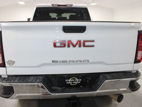 Used 2024 GMC Sierra 2500 Pro w/ Convenience Package AWD/4WD image 9