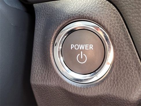 Used 2025 Toyota RAV4 XLE image 30