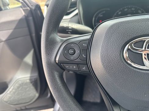 Used 2025 Toyota RAV4 XLE image 20