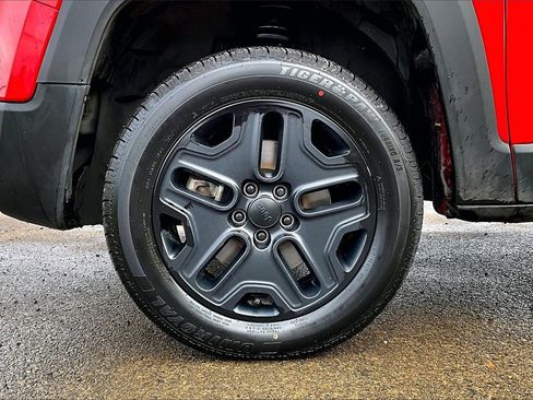 Used 2018 Jeep Renegade Sport w/ Power & Air Group image 12