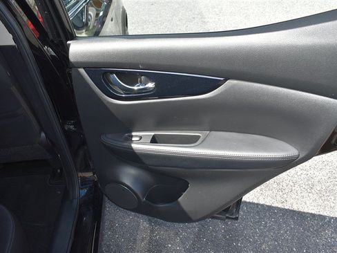Used 2019 Nissan Rogue Sport SV w/ Technology Package AWD/4WD image 23