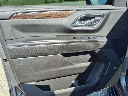 Used 2021 Chevrolet Tahoe Premier w/ Premium Package image 14