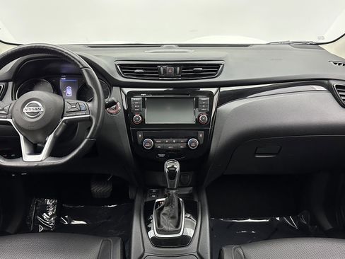 Used 2021 Nissan Rogue Sport SL w/ Premium Package image 31