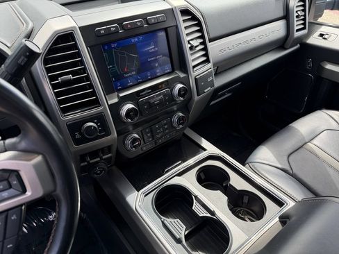 Used 2021 Ford F350 Platinum AWD/4WD image 19