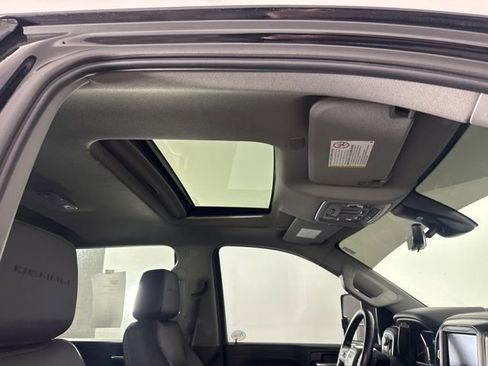 Used 2022 GMC Sierra 2500 Denali w/ Denali Ultimate Package image 16