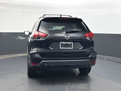 Used 2018 Nissan Rogue SV AWD/4WD image 5