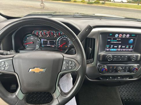 Used 2018 Chevrolet Silverado 1500 LT w/ All Star Edition image 9