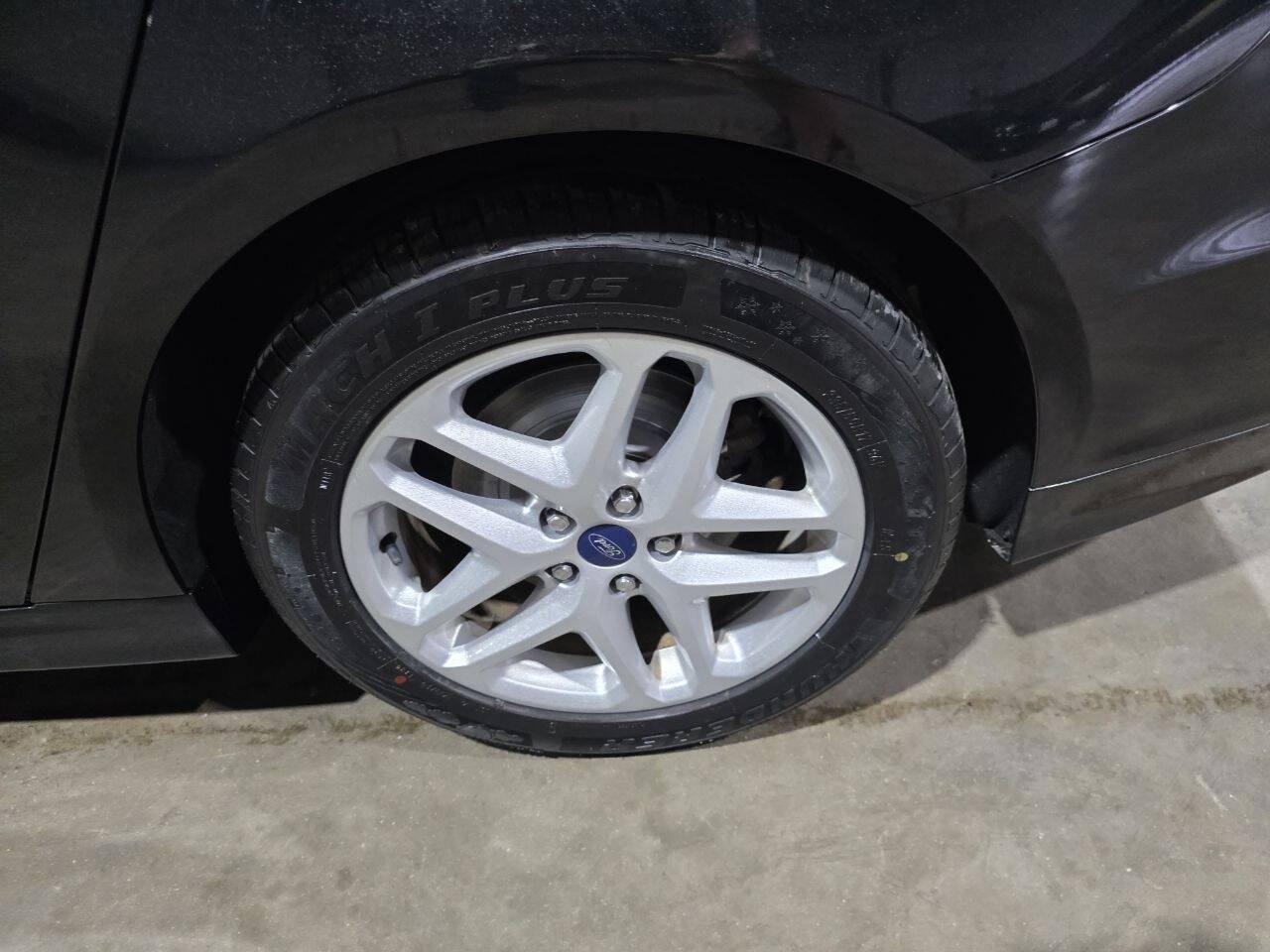 Used 2014 Ford Fusion SE FWD image 20