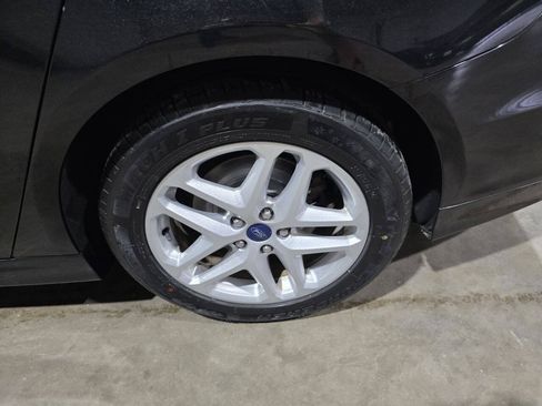 Used 2014 Ford Fusion SE FWD image 20