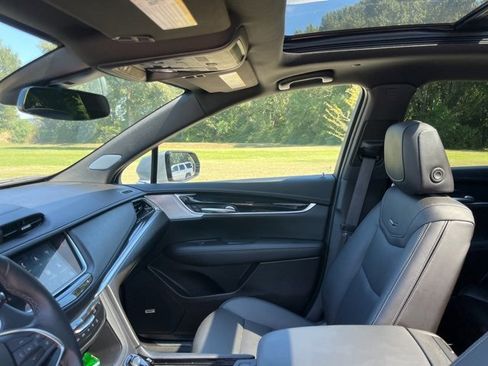 Certified 2025 Cadillac XT5 Premium Luxury image 17